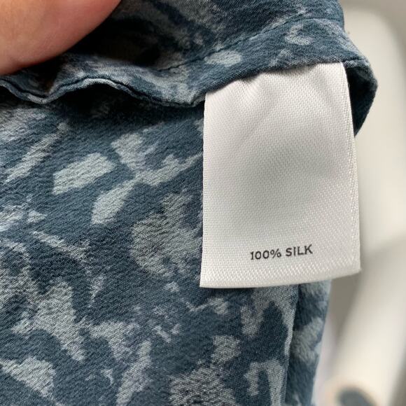 Halogen M silk sleeveless tank ruffle v-neck zip - Picture 5 of 6